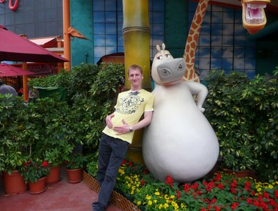 Leif at Ocean park HK 2009 03