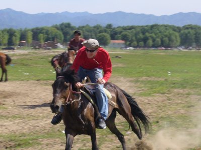 Leif riding horse